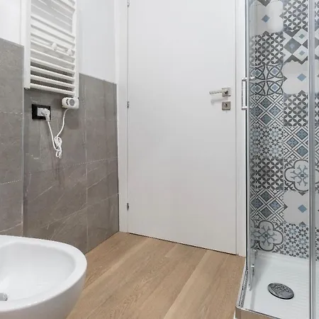 Rent House - Via Gramsci - Stazione Centrale La Spezia